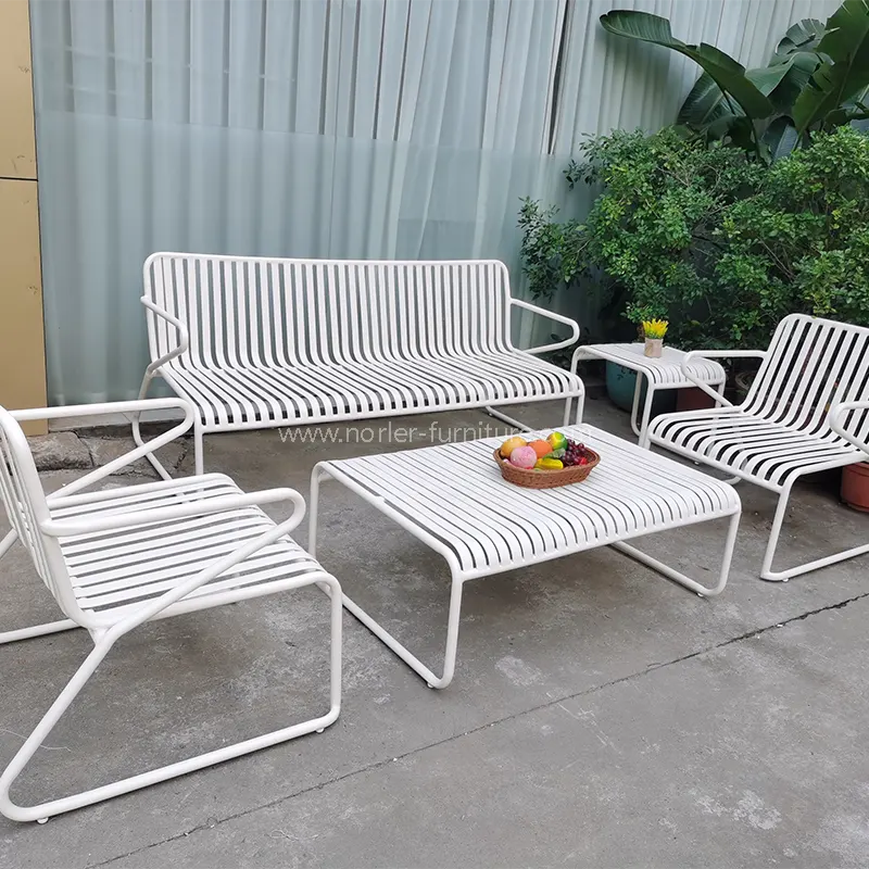 శీతాకాలంలో అవుట్‌డోర్ సోఫాలను వదిలివేయవచ్చా?