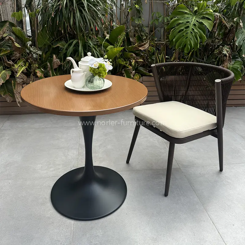 అవుట్డోర్ అల్యూమినియం ఫ్రేమ్ చేతితో నేసిన ఒలేఫిన్ రోప్ బాల్కనీ సెట్